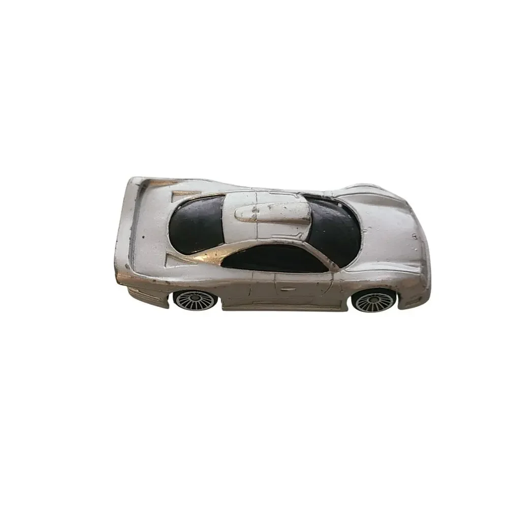 Maisto Mercedes Benz CLK-GTR AMG Street Version Silver Diecast 1/64